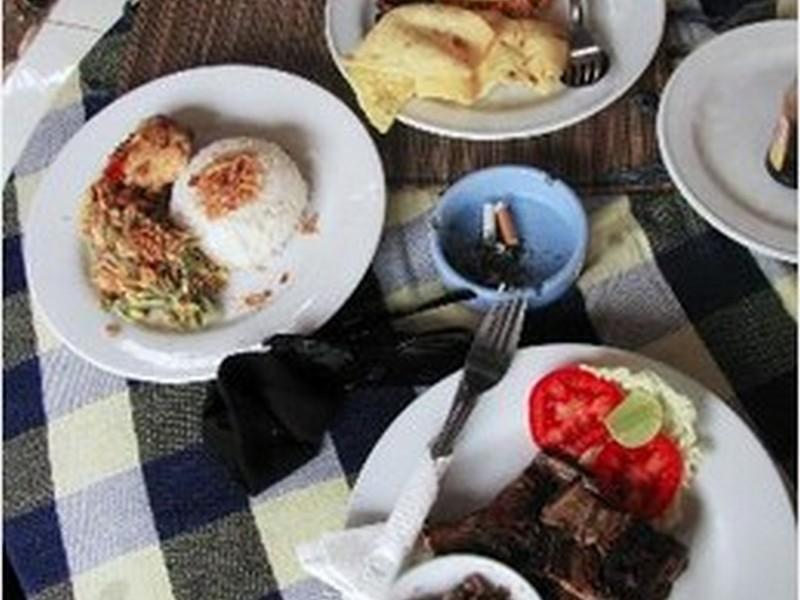 Adi Bungalow Lembongan Екстериор снимка