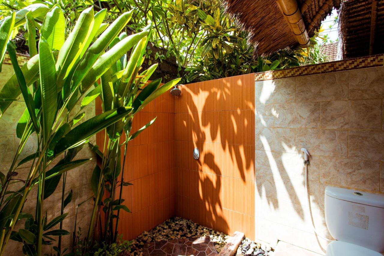 Adi Bungalow Lembongan Екстериор снимка