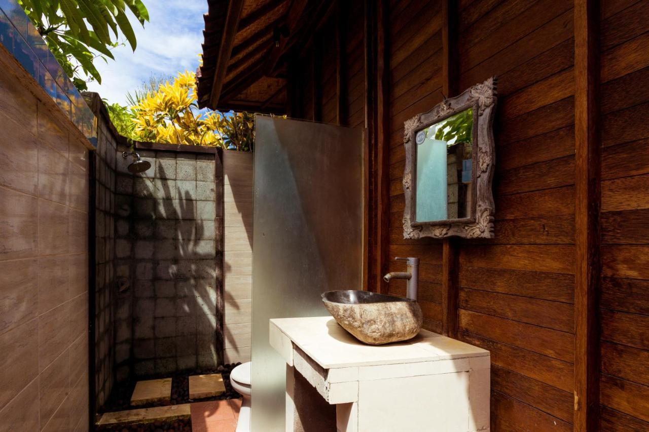 Adi Bungalow Lembongan Екстериор снимка